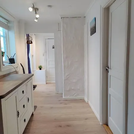 Floyen Townhouse アパート ベルゲン