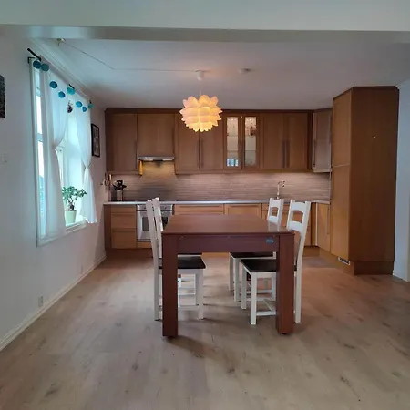 Floyen Townhouse *