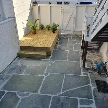 Floyen Townhouse アパート ベルゲン